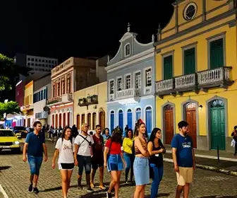 Descubra a Praça dos Exageros em Itu - SP: Um Lugar Único